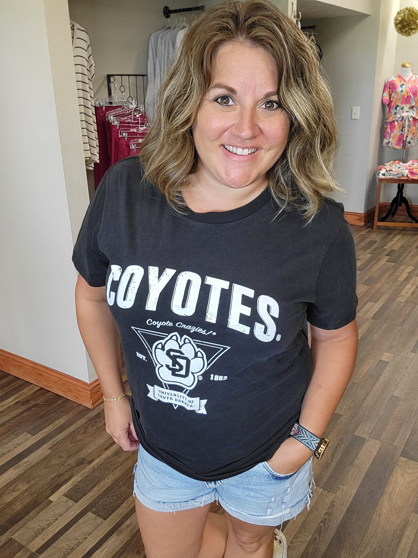 University of South Dakota Coyotes Graphic Tee