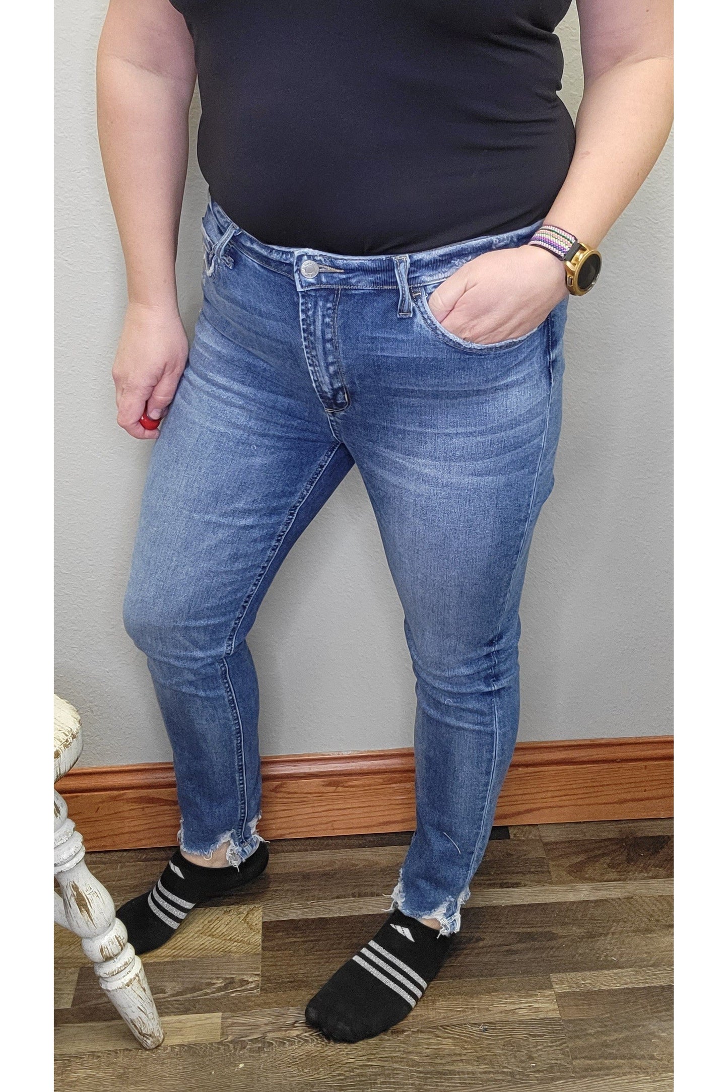 Vervet Ankle Skinny Jeans