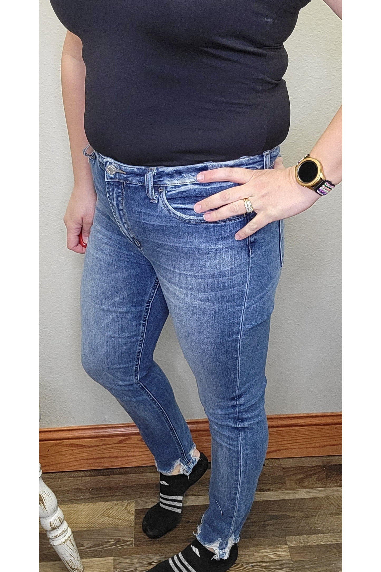 Vervet Ankle Skinny Jeans