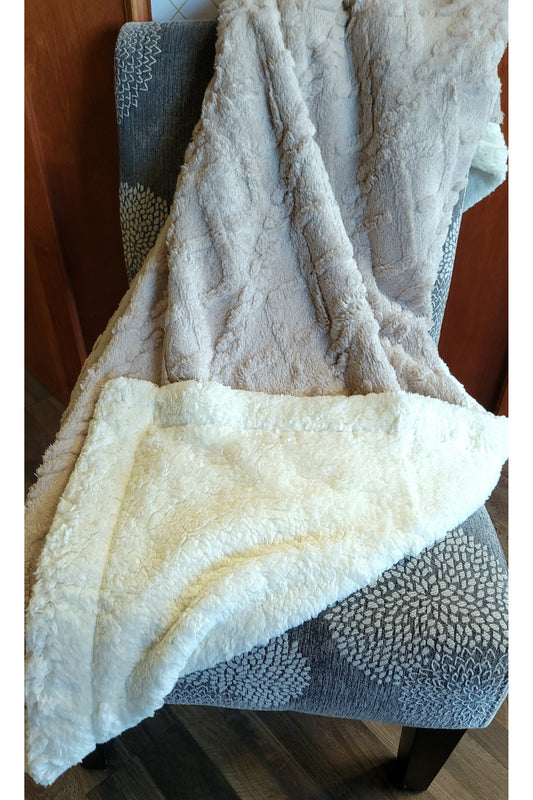 Tan Plush Cable Knit Sherpa Blanket-Accessories-Revive Boutique & Floral-Revive Boutique